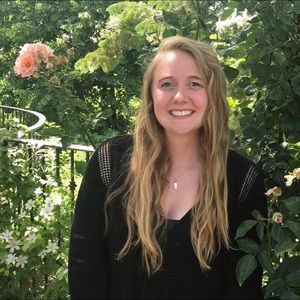 Meet your Posher, Olivia